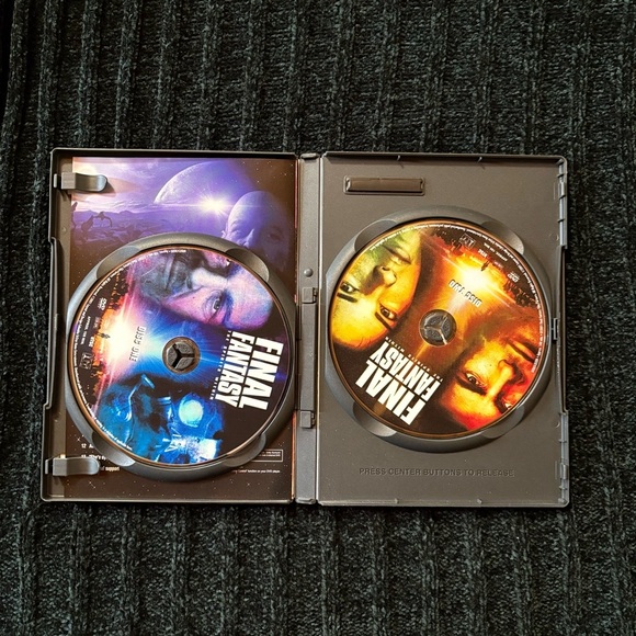 Final Fantasy: The Spirits Within Special Edition DVD 2001 - Picture 3 of 3